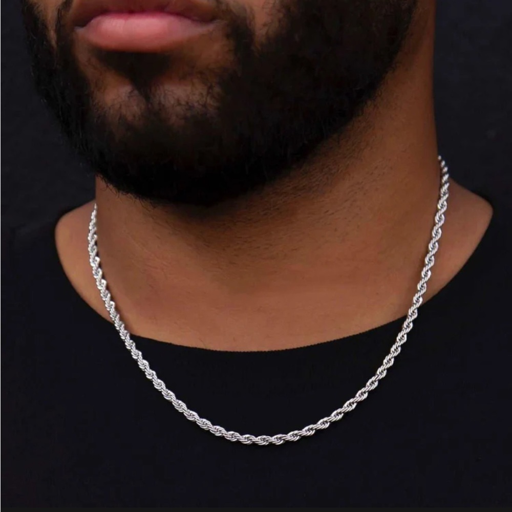 Elegant Silver Rope Chain Necklace - Picture 4 of 8